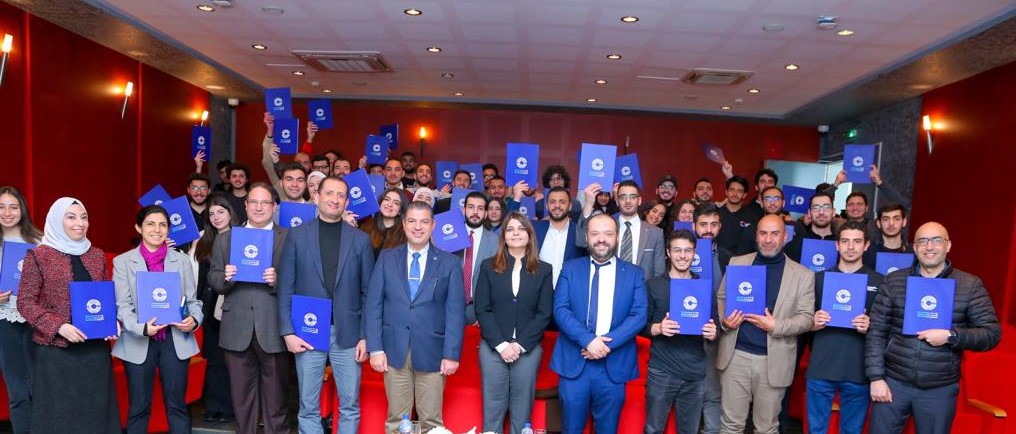جامعة الأميرة سمية للتكنولوجيا تكرم طلبتها المتفوقين