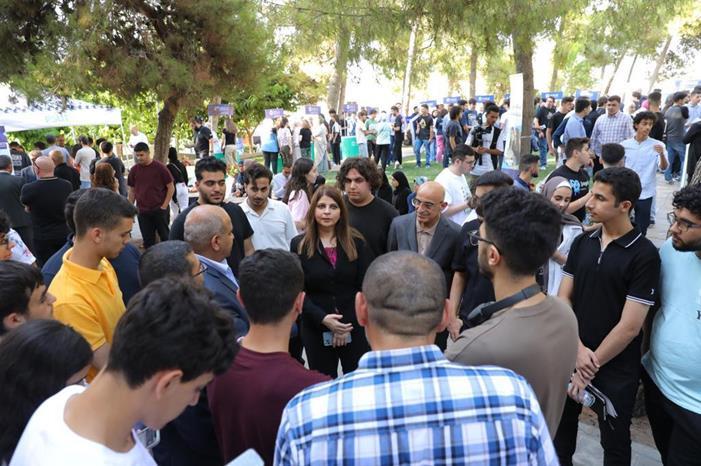 جامعة الأميرة سمية للتكنولوجيا  تنظم فعالية " شو بدك تتخصص 2023 "